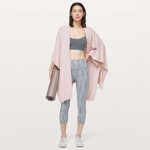 LULULEMON Free to Coast Wrap
